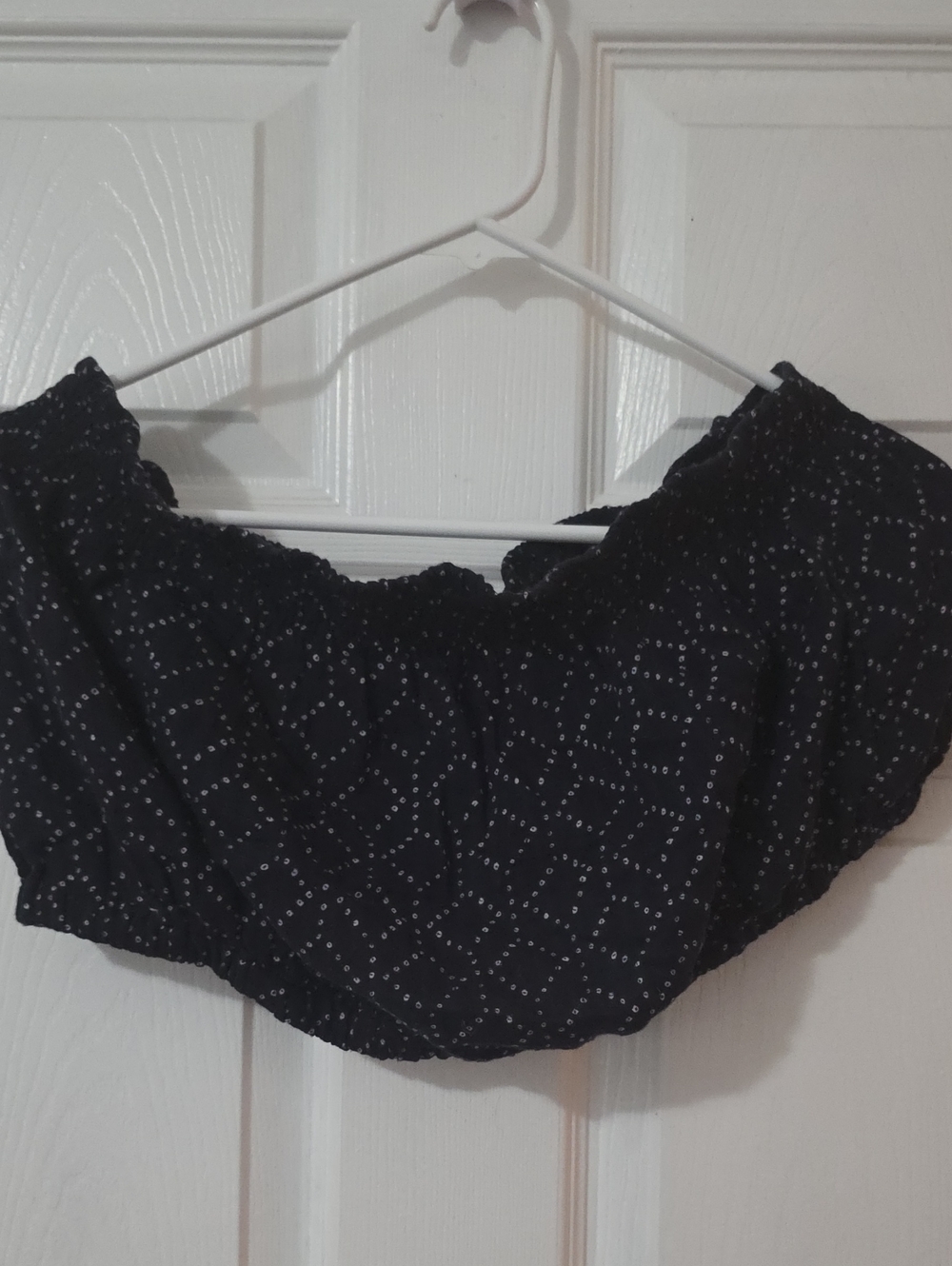 Universal Thread Black Off-Shoulder Smocked Crop Top with White Dot Lattice